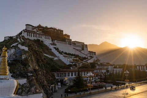 為什么越來越多的人喜歡去拉薩注冊(cè)公司？